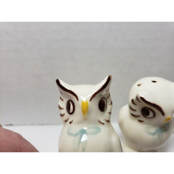 Vtg Shawne Ceramic Owl Salt & Pepper Shaker Set Handpainted Pottery - Picture 3 of 10